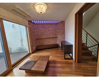 판교신도시내 최고 인기블럭에 위치한 통단독 월세(3억/700만원), 럭셔리, 모던.입주협의