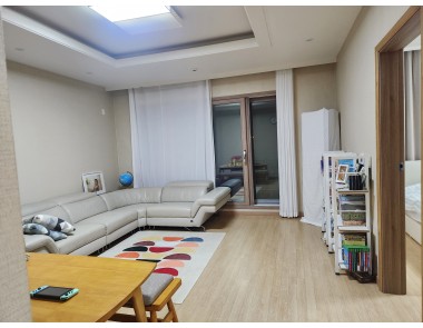 낙원중 인근에 위치한 깔끔한 단독주택 전세(13억), 대가족 거주 추천.입주협의